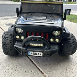 Flash Sale -Moderno 2-Seat Jeep – Easy Fix 