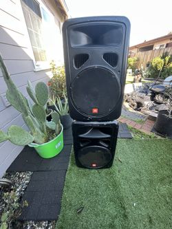 JBL EON 15P-1 Powered Speaker