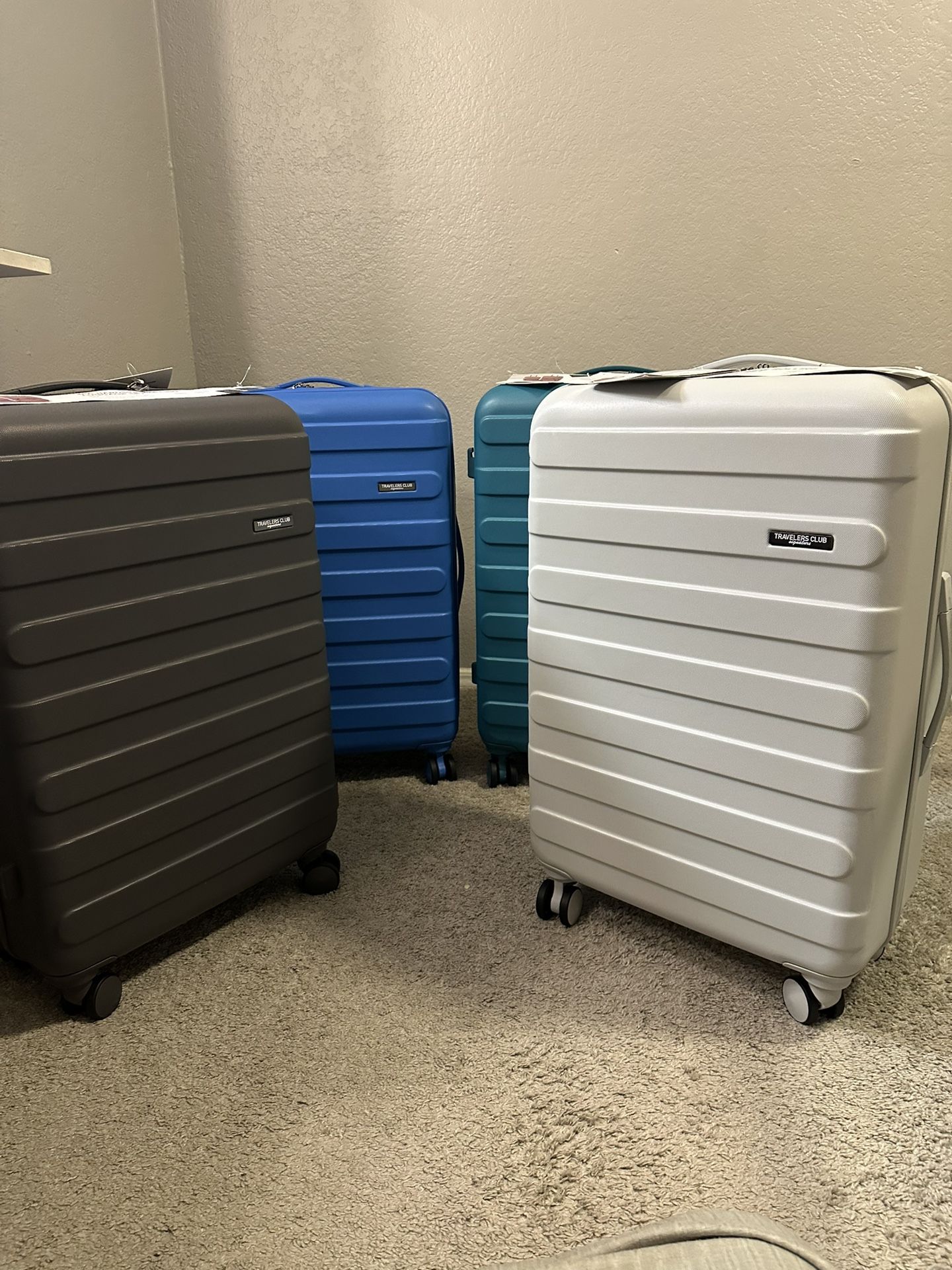 4 piece luggage set Hardshell Travels club
