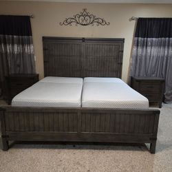 King Bedroom Set Bed, Dresser, 2 Night Stands and Mattress