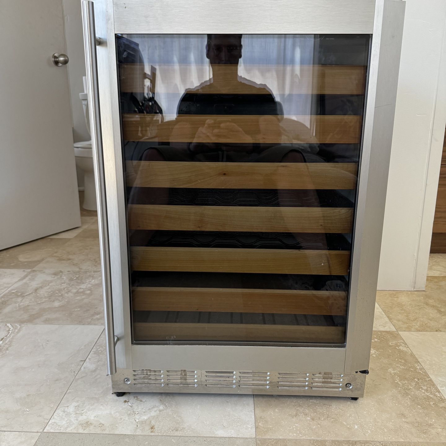 GE Monogram Wine fridge - 24” Under Counter 