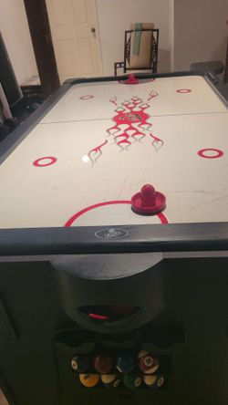 Pool, ping pong, hockey table. Three in one.