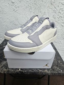 VNDS NIKE AIR JORDAN 1 LOW SLIP ON SHOES SIZE 9.5 GREY & WHITE