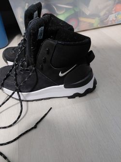Nike City  Women's Top Lace Up Boots