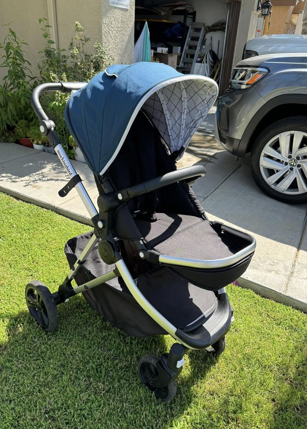 Mocking Bird Stroller