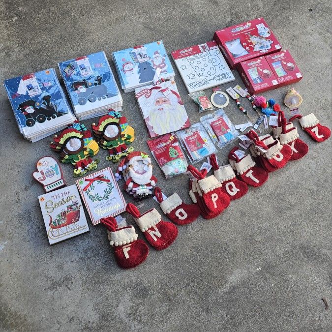 Christmas Ornaments & Misc Items🎄