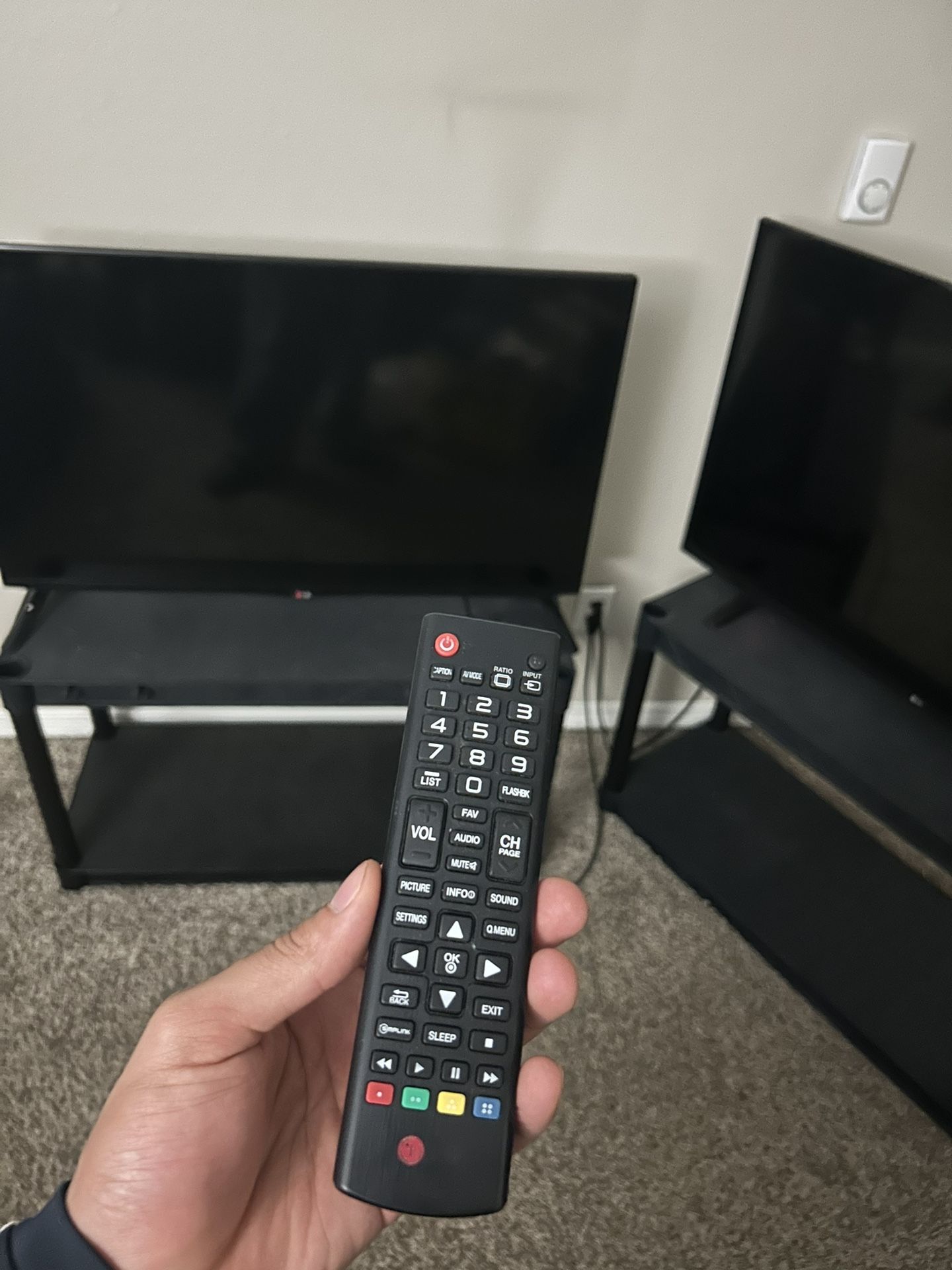2 LG HD LED TV'S (43" & 40") FULLY FUNCTIONAL!! NO FLAWS!! SHARES 1 REMOTE!!