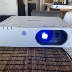 Panasonic Hdmi Video Movie Tv Projector