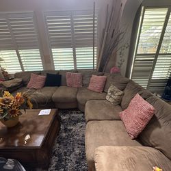 Large sectional $300 Obo