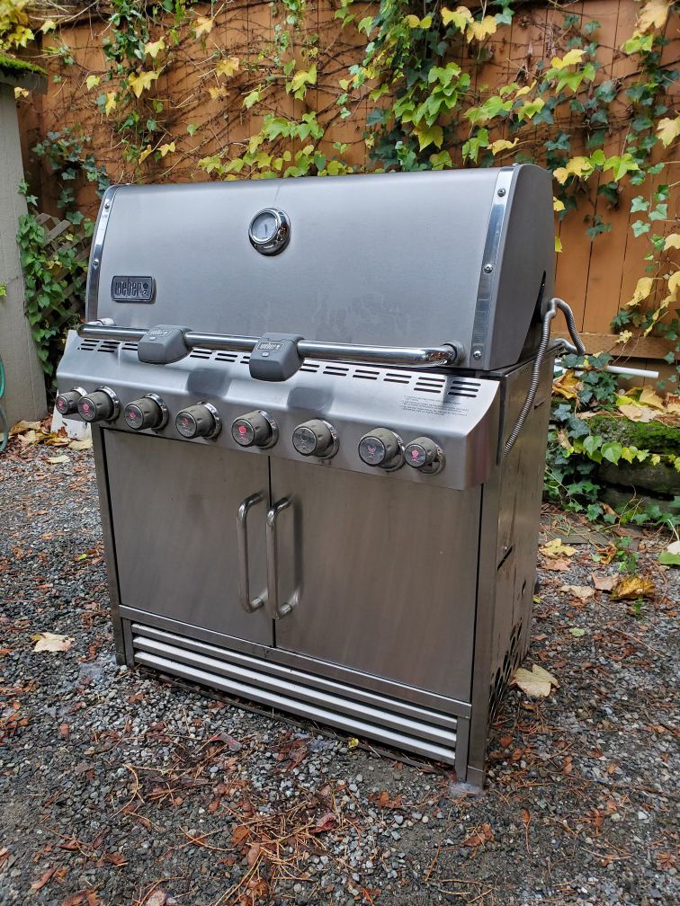 Weber natural gas stainless outdoor grill