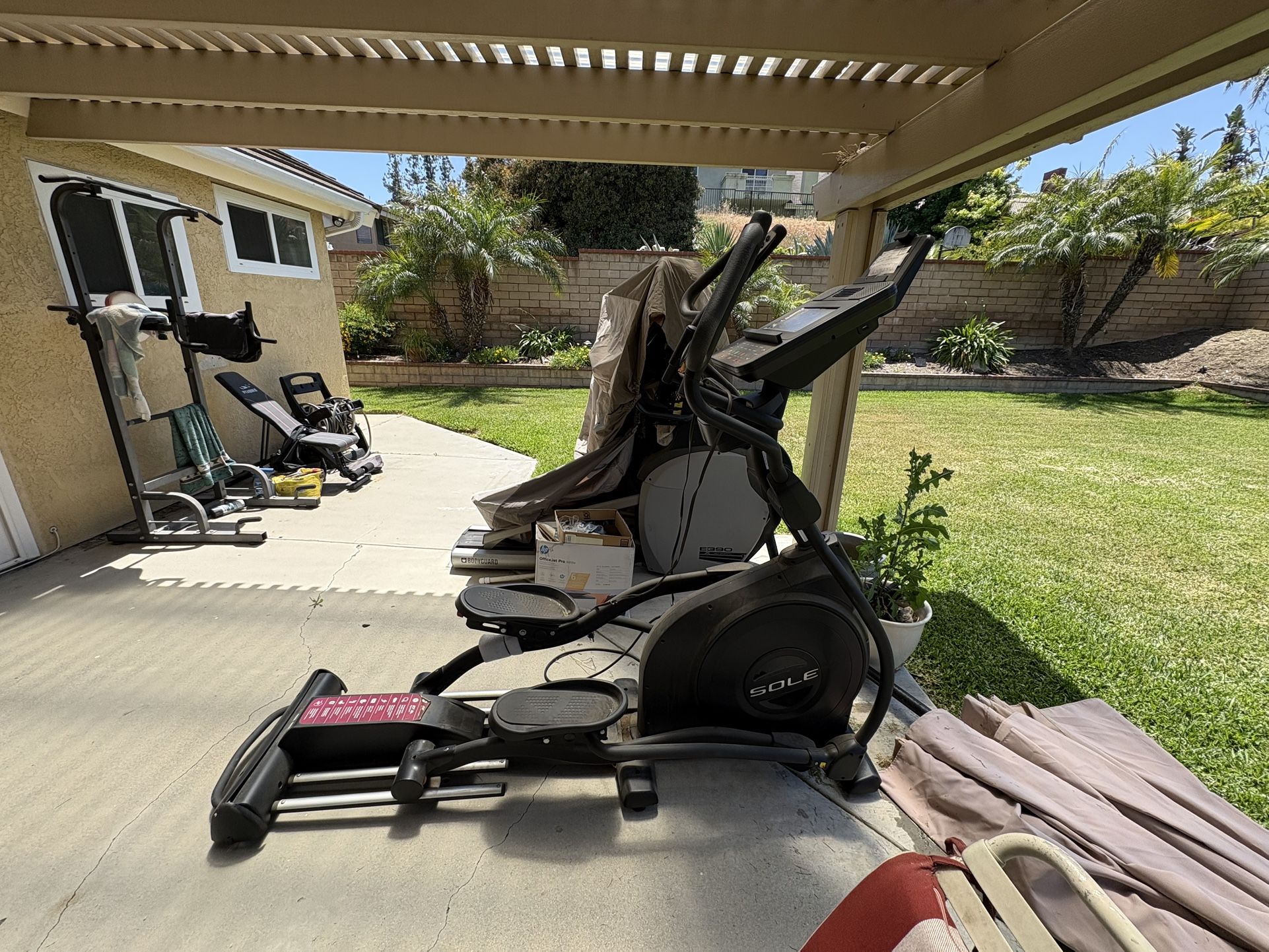 SOLE fitness E95 Elliptical