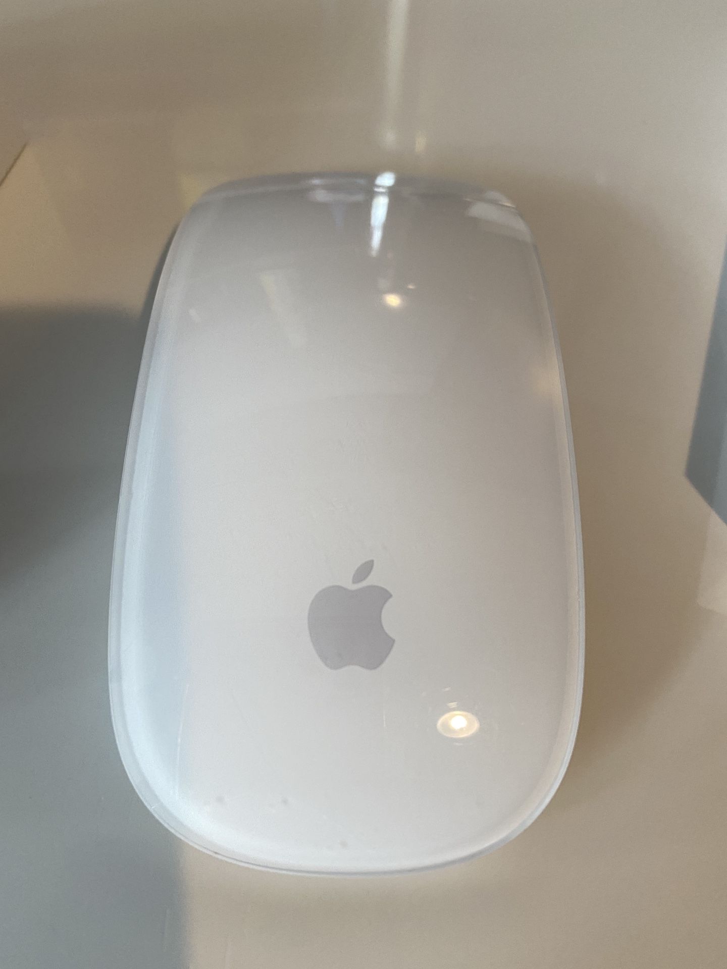 Apple Magic Mouse. Almost New. I Am Selling It Because I Bever Use It.