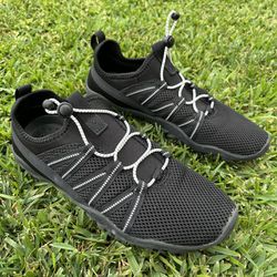 Men’s Water Shoes - Size 9