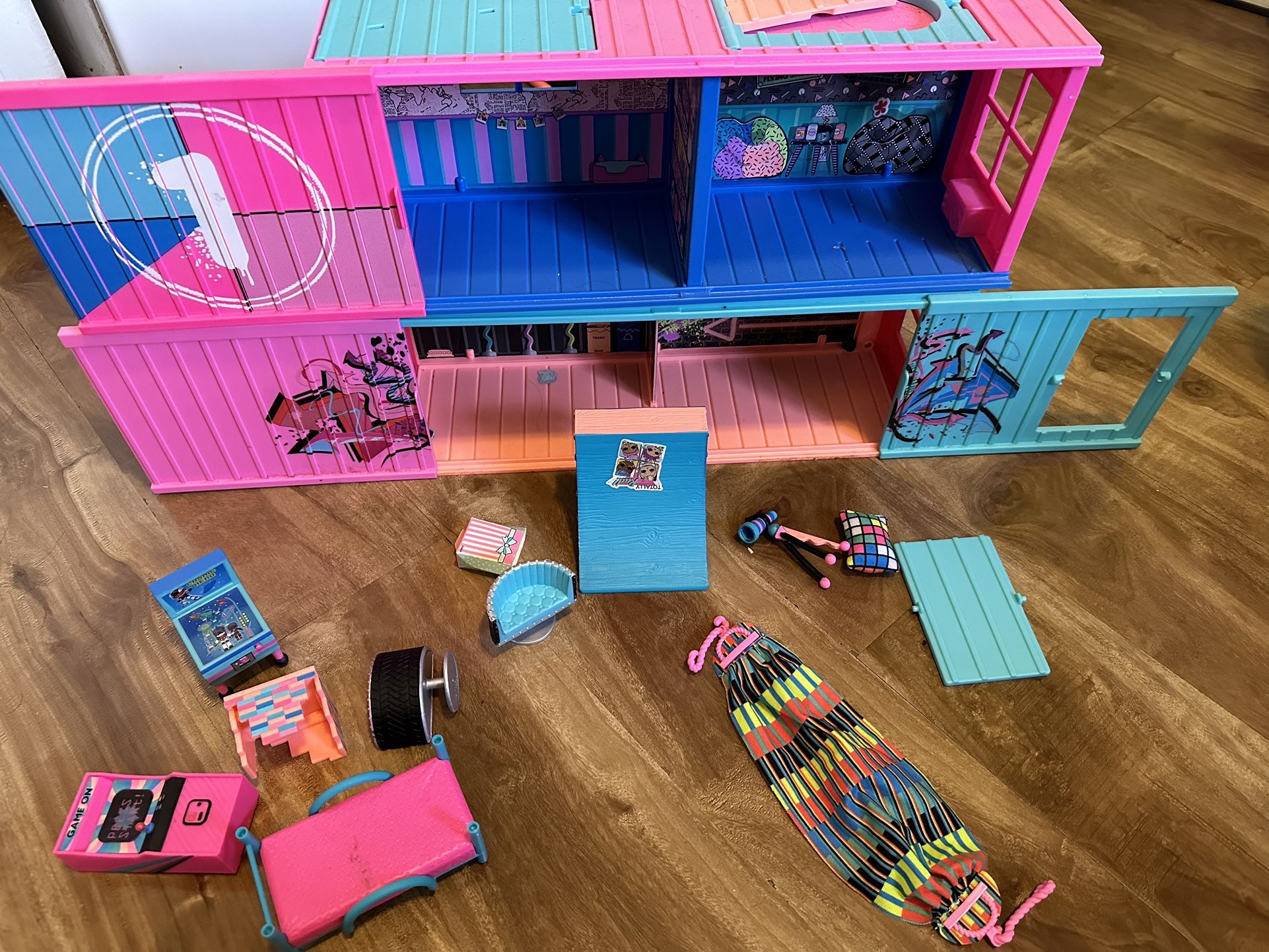 LOL Doll House