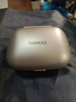 Phonak Hearing Aid Charging Case With Phonak hearing aids