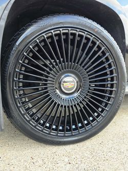 Wraith wheels 24s with floating caps