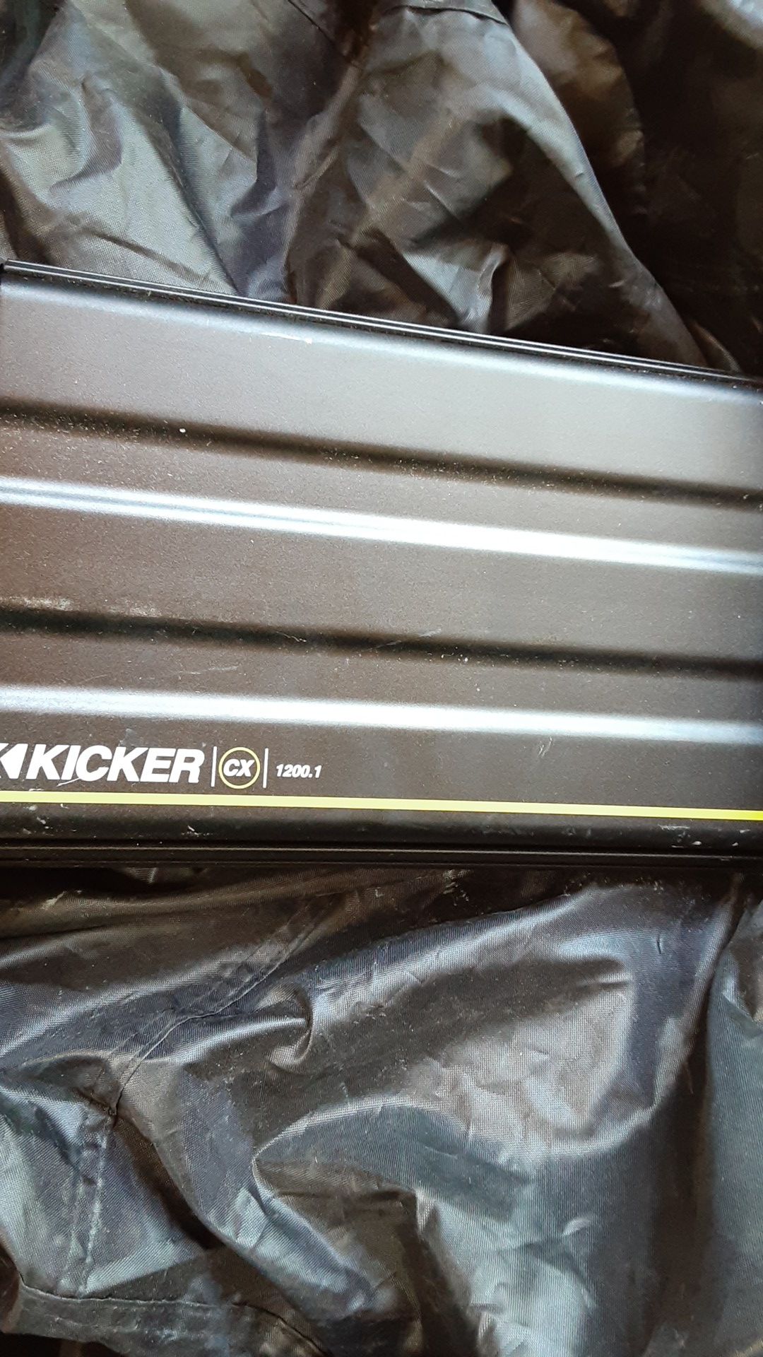 Power amplifier kicker cc 1200.1 watt