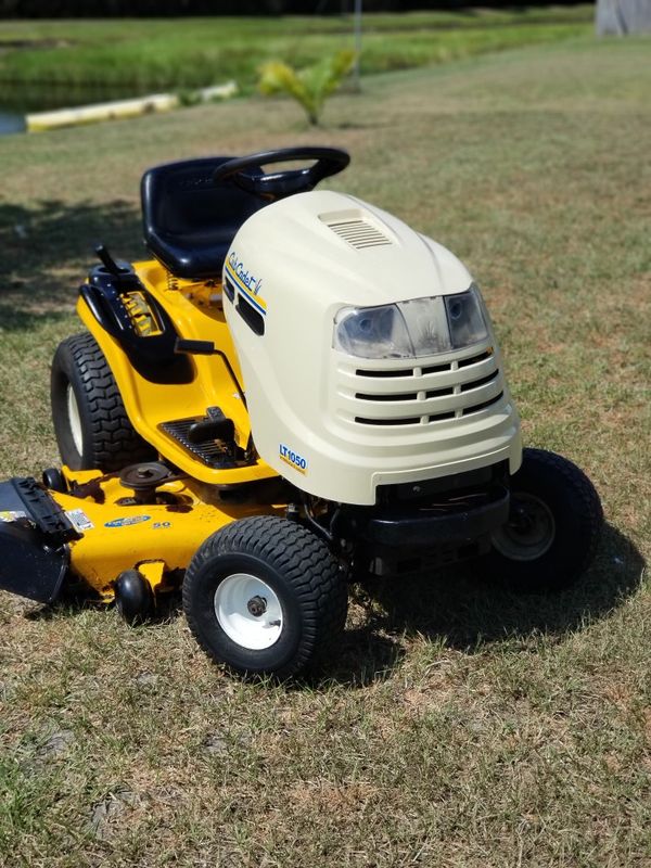 Cub Cadet Lt1050 Hydrostaric Drive Riding Lawn Mower Kohler 26hp 50