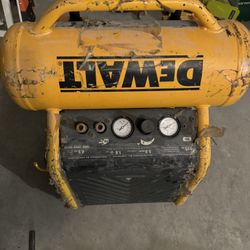 Dewalt Air Compressor 4.5gal