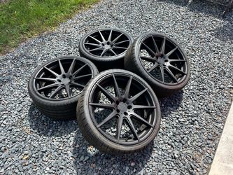 22” Verde Insignia Staggered Wheels