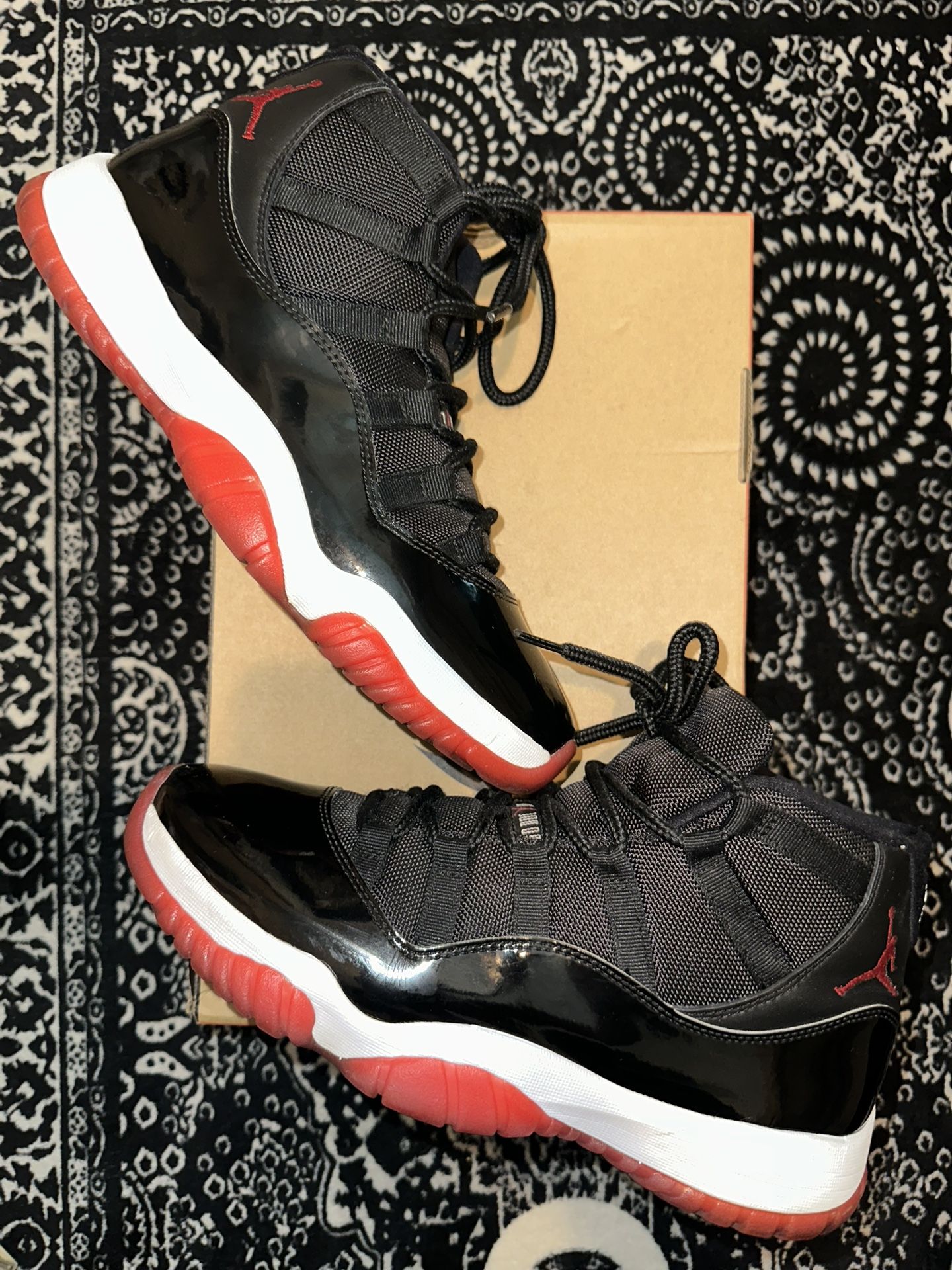 Air Jordan 11 Bred