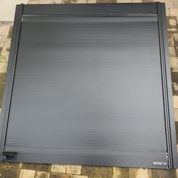 Retrax One MX Manual Retractable Tonneau Cover