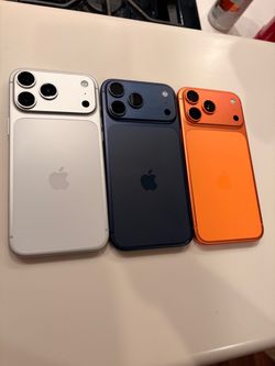 Unlocked Apple 🍎 iPhone 17 Pro Max (Mixed Colors) 256GB - Great Condition