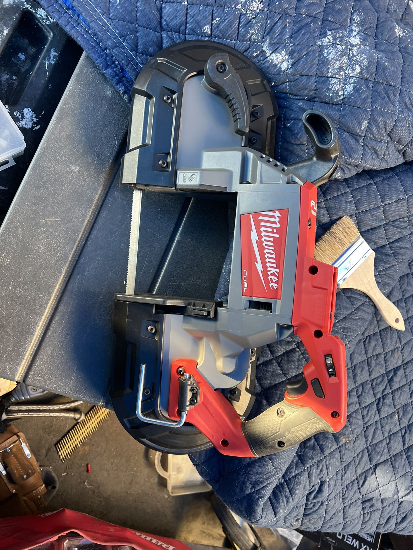 Milwaukee Fuel Band Saw 5 Inch