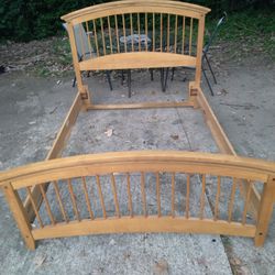 Queen bed 