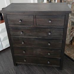 Living Spaces 6 Drawer Expresso Dresser