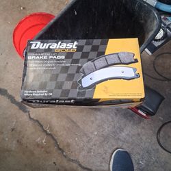 Duralast DG1680 (Gold Semi-Metallic) brake pads