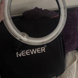 Newer Tripod Light Ring