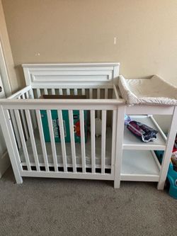 Mini crib