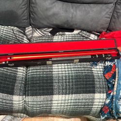 pool table stick with case 