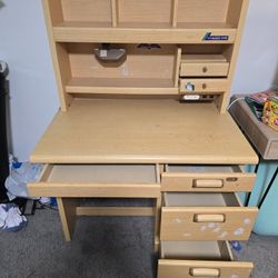 Free Kid Study Desk