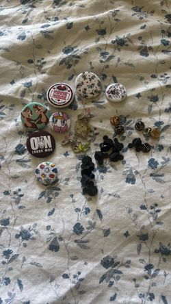 Disney pins