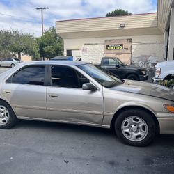 2000 Toyota Camry CE 4L