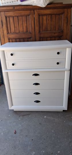 5 DRAWER DRESSER (USED)