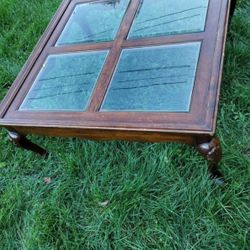 VINTAGE CHERRY BY DREXEL COFFEE TABLE 40"×38" ×16" H