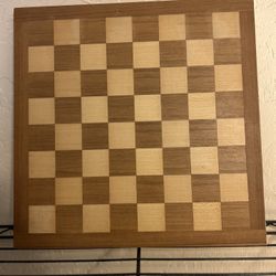 Wooden chess board