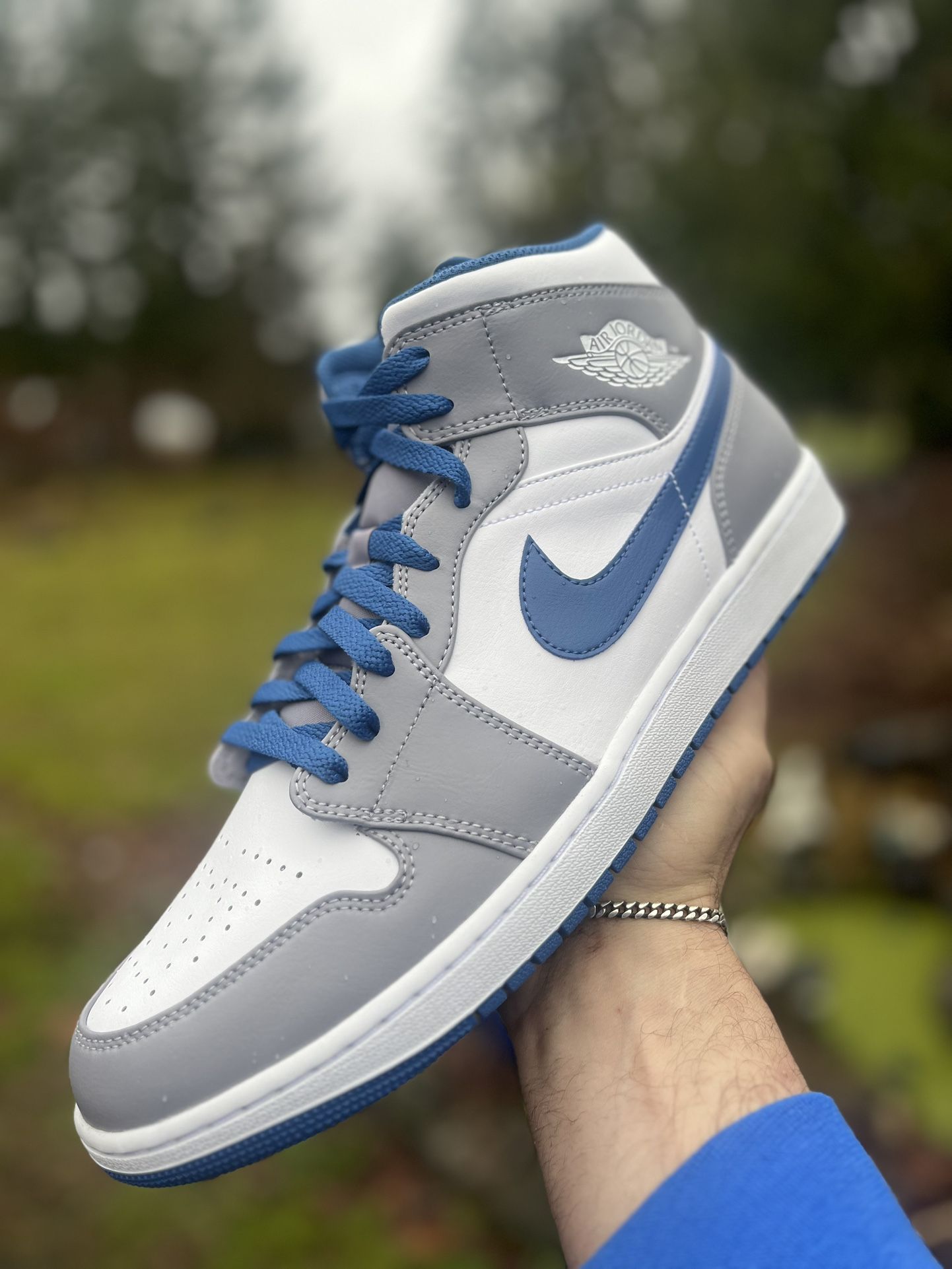 Jordan 1 Mid Blue Cement