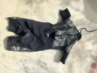 Short Wet Suit Size ML