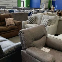 Huge discounts on Brand New Sofa Sets & Sectionals. Up to 70% off!