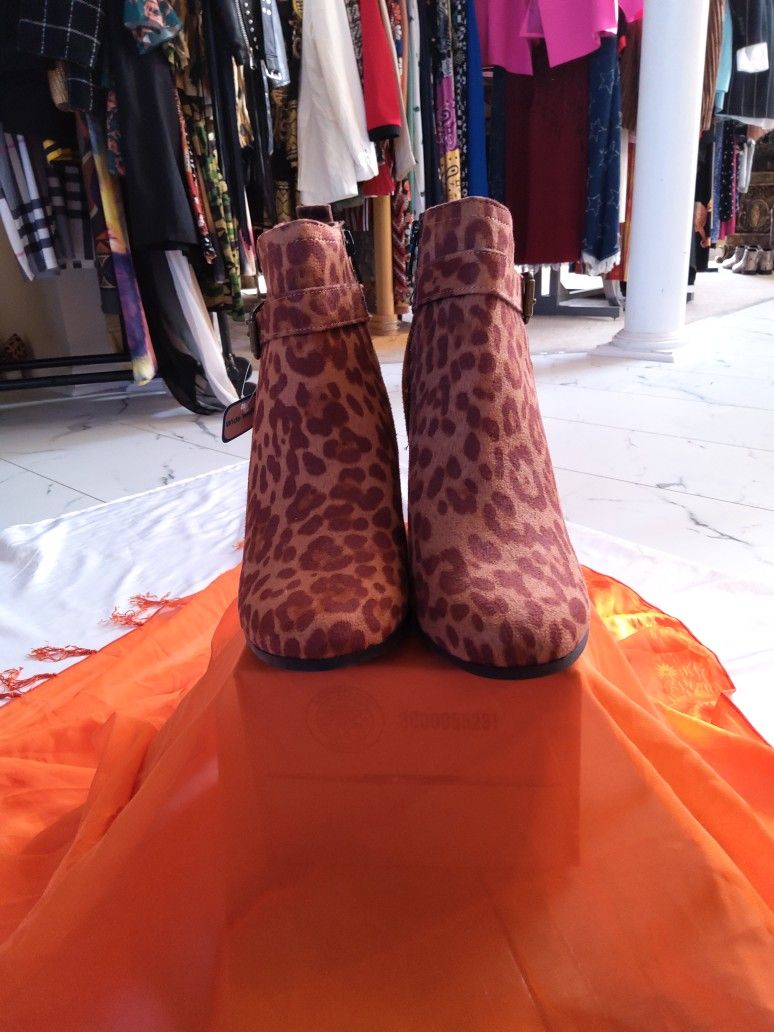 Leopard Print Style Women's Boots