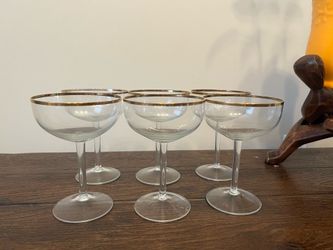 6 Champagne Glasses w Gold Trim