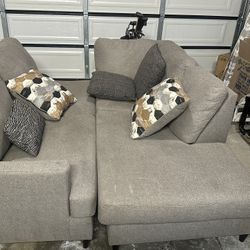 Free Grey sectional 