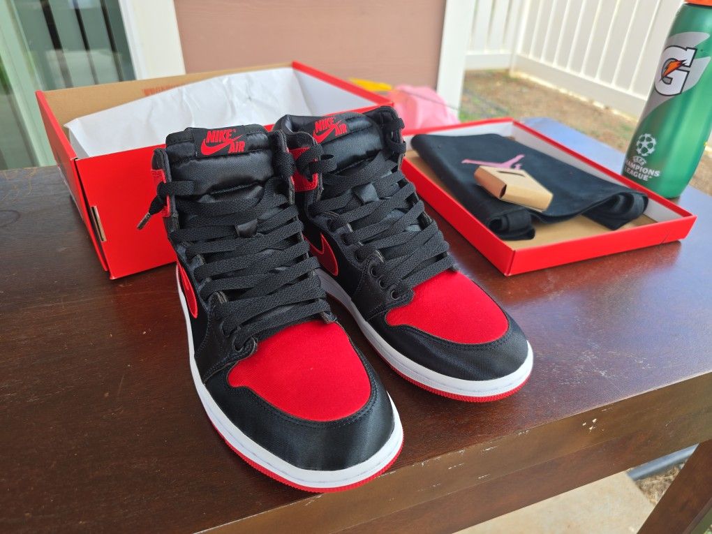 Wmns Air Jordan Retro 1 HI OG