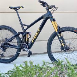 Carbon Full Suspension Mountain Bike 