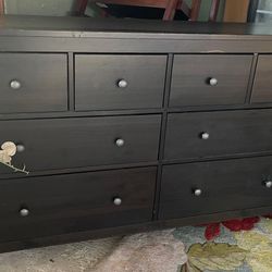 Gorgeous IKEA Malam Tall 8 Drawers Dresser 