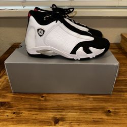 Jordan 14 Retro Black Toe Size 9.5